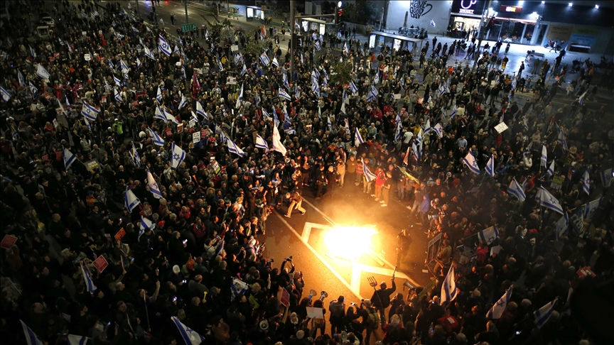 Families of Israeli hostages demonstrate in Tel Aviv for swap deal with ...