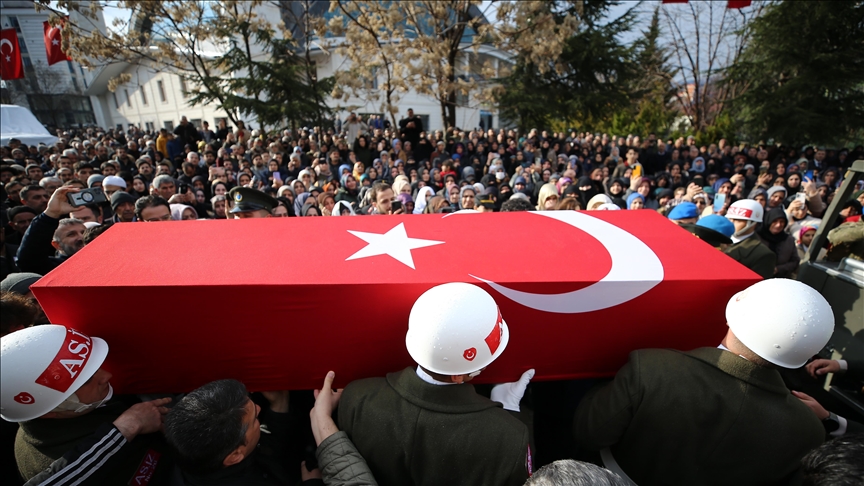Şehit Teğmen Elçi Bingöl'de son yolculuğuna uğurlandı