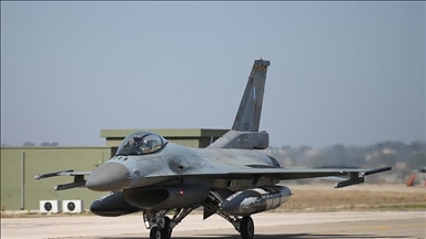Greek F-16 fighter jet crashes into sea