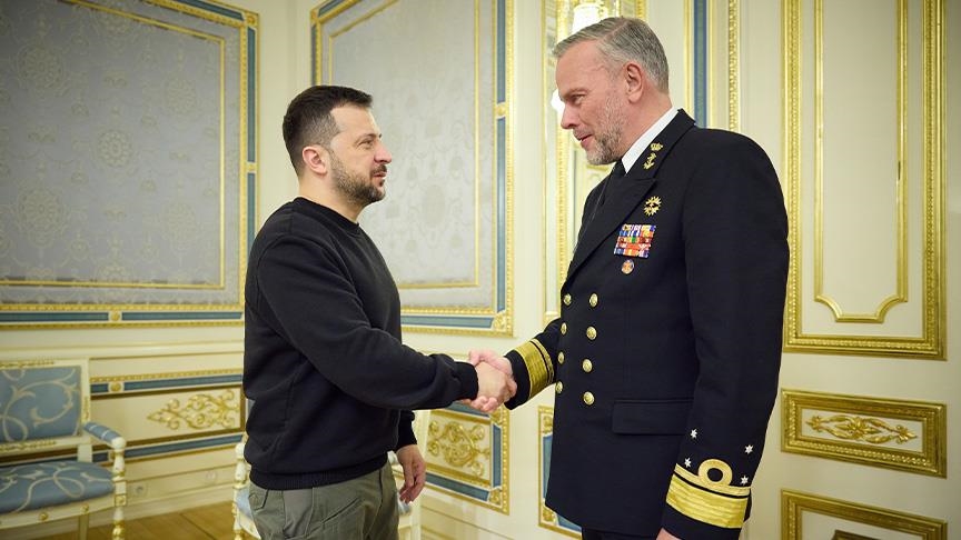 رئيس اللجنة العسكرية للناتو يزور أوكرانيا للمرة الأولى منذ بداية الحرب 