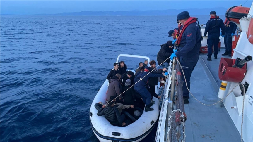 Turkish security forces rescue 51 irregular migrants in Aegean Sea