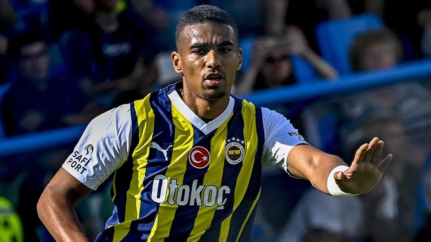 Fenerbahçeli yıldıza Suudi Arabistan kancası: Sürpriz transfer resmen gerçekleşiyor!
