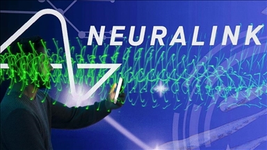 Neuralink shfaq pacientin e parë me çip në tru duke luajtur shah