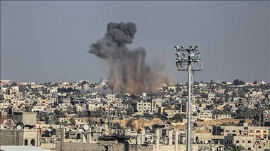 Israeli army detonates building in Gaza City's Al-Shifa Medical Complex