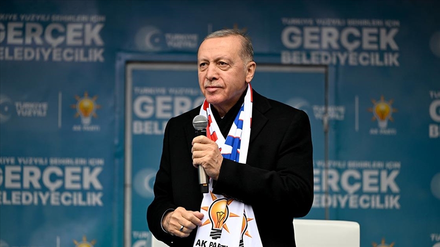 Cumhurbaşkanı Erdoğan: Çalışanlarımızın ve emeklilerimizin yaşadığı sıkıntıların çözümü boynumuzun borcu