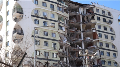 Diyarbakır'da depremde yıkılan Galeria Sitesi'nin tutuklu 4 sanığına 17 yıl 6'şar ay hapis cezası 
