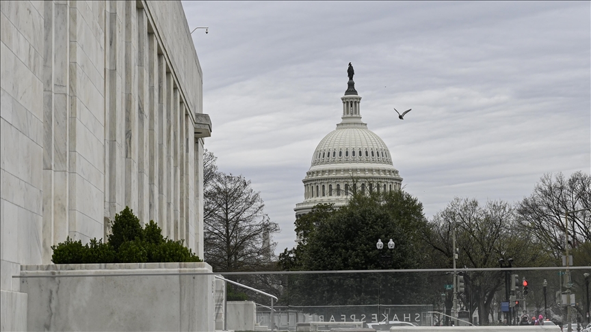 El Senado de EEUU aprueba presupuestos por el valor de USD 1,2 billones in extremis 