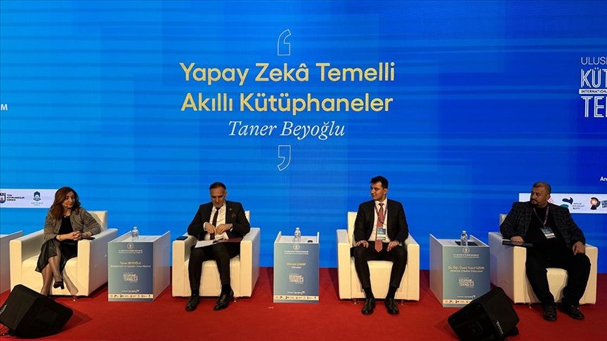 Uluslararası Kütüphane ve Teknoloji Festivali'nde, "Kültür Sanatta Yapay Zeka" paneli