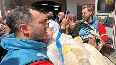 L'OMS transporte deux enfants malades du nord de la bande de Gaza au point de passage de Rafah