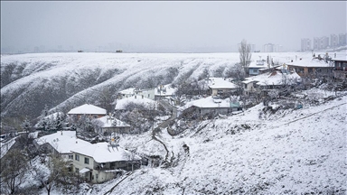 Ankara'nın yüksek kesimlerinde kar etkili oldu
