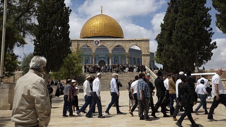 More than 100 Israeli settlers storm Jerusalem’s Al-Aqsa Mosque to celebrate Purim More than 100 Israeli settlers storm Jerusalem’s Al-Aqsa Mosque to celebrate Purim