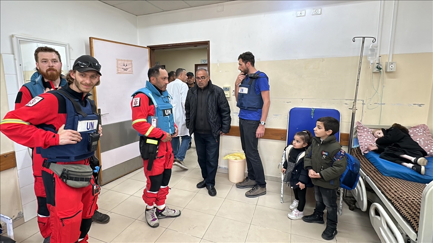 World Health Organization transfers 2 sick children from northern Gaza to Rafah crossing