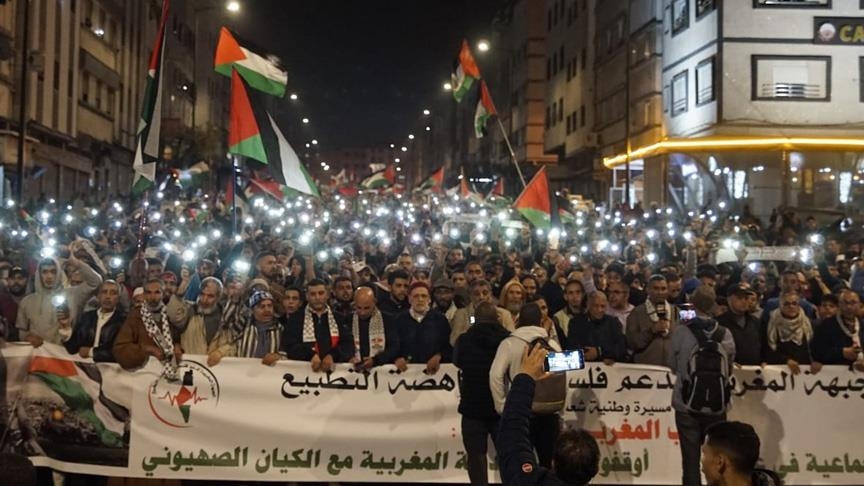 آلاف المغاربة يطالبون بإنهاء حصار غزة ووقف الحرب