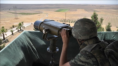 Terorîstê PKK/PYDyî yê ku dixwest bikeve Tirkiyeyê li ser sînorê Sûriyeyê hat girtin