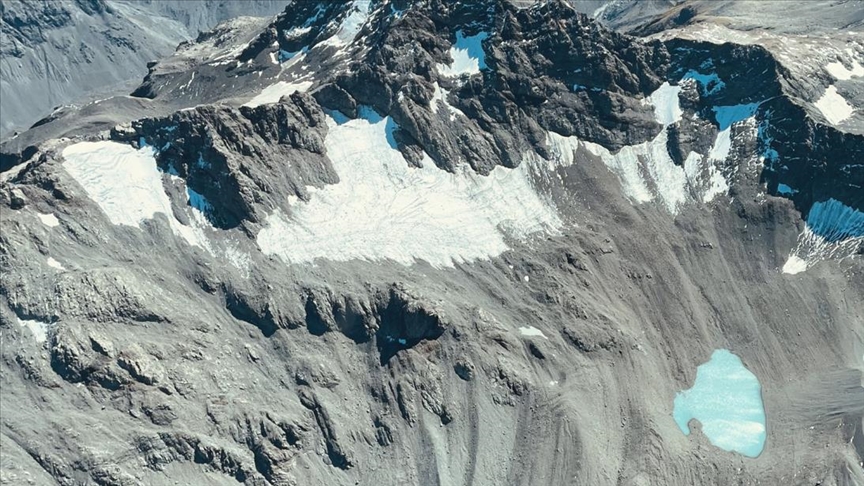 New Zealand’s glaciers appear 'smashed, shattered,' says top scientist
