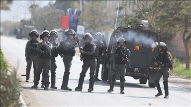 Israel arrests 15 more Palestinians in West Bank raids