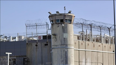 موقع "واللا": إسرائيل توافق على إطلاق سراح 700 أسير فلسطيني 