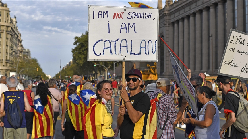 Spanish government to block Catalan independence initiative in court