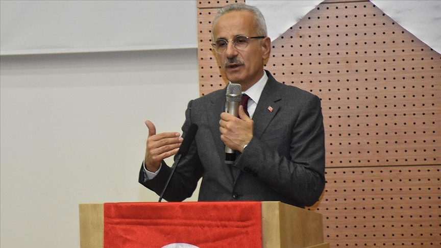 Ulaştırma ve Altyapı Bakanı Bakan Uraloğlu: Rize-Artvin Havaalanı'nda geçen yıl 1 milyonu geçen yolcu trafiğimiz oldu
