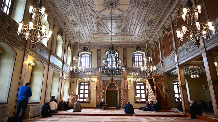 İstanbul'un manevi önderlerinden Aziz Mahmud Hüdayi'nin sofrası dünyaya ulaşıyor