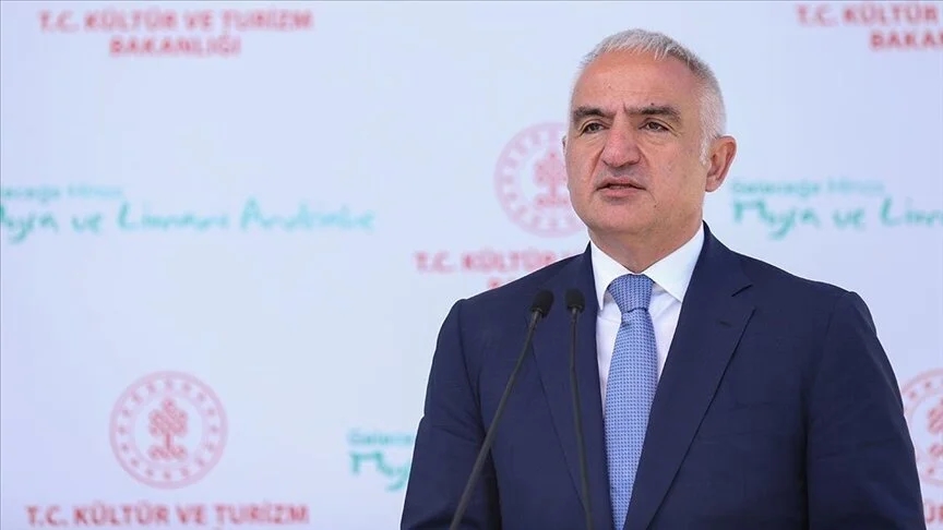 Министр культуры и туризма Турции поздравил со  Всемирным днем театра
