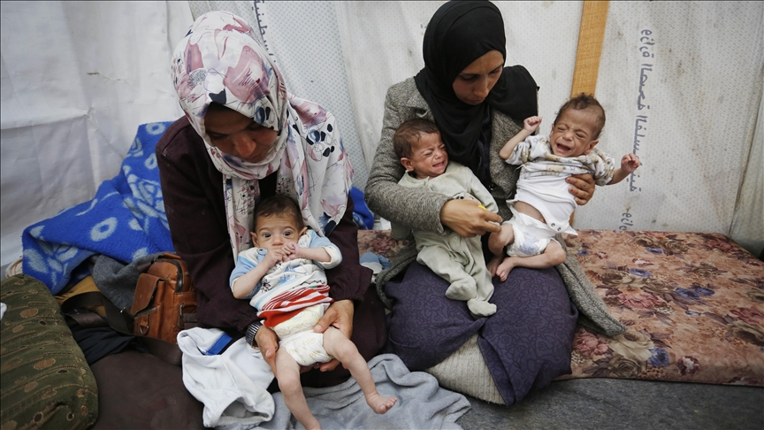 Palestinska majka strahuje za živote trojki zbog akutne nestašice hrane i lijekova