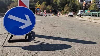 BiH: Usljed radova na brojnim dionicama puteva vozači se upozoravaju na opreznu vožnju 