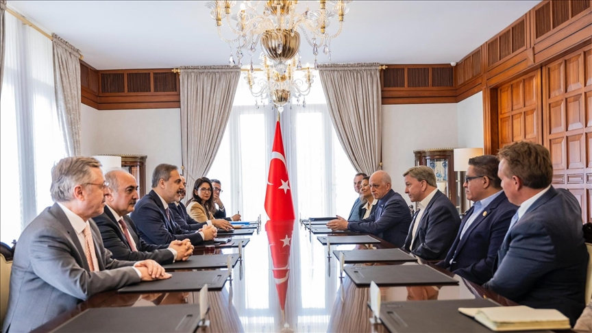 Глава МИД Турции Хакан Фидан встретился с конгрессменами США