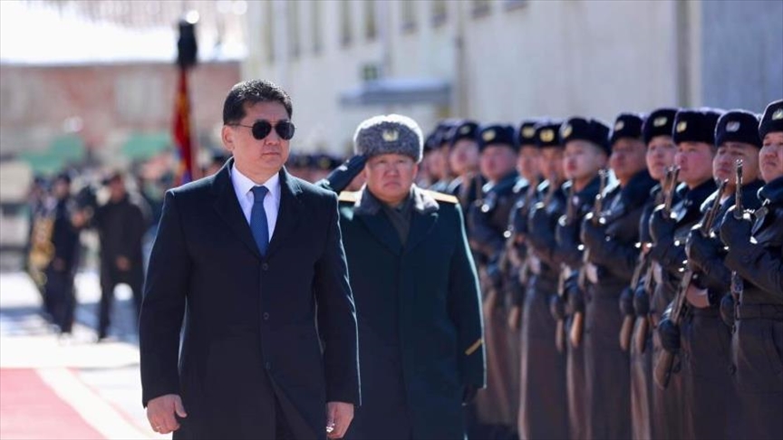 Президент Монголии поручил создать высокоэффективные внутренние мобильные силы