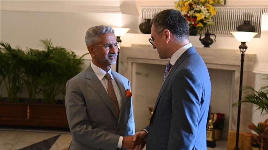 Главы МИД Индии и Украины обсудили двухсторонние отношения