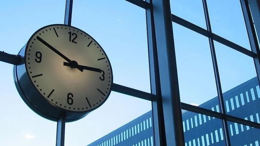 Climate change could cause clocks to lose a second: Study