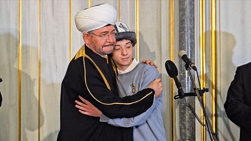 Духовный лидер мусульман РФ вручил Исламу Халилову медаль мусульман «За заслуги»