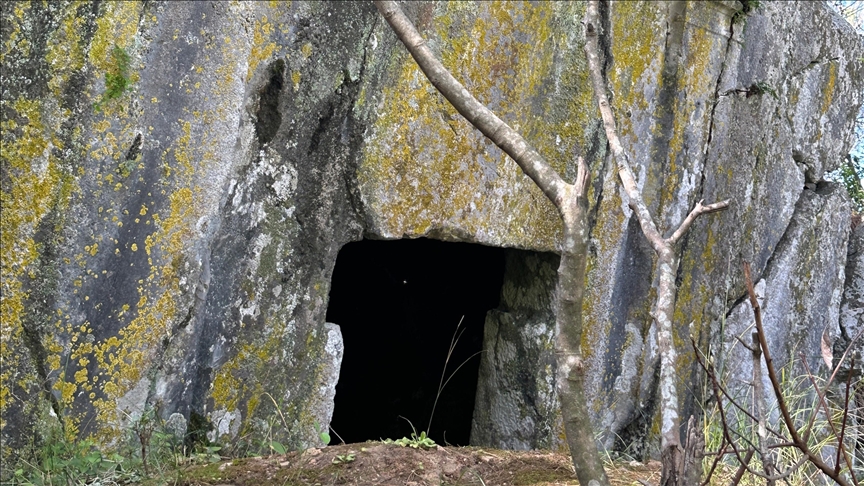 Marmaris'te 2 bin 500 yıllık kaya mezarı turizme kazandırılacak