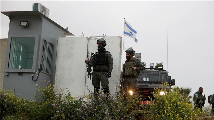 25 Palestinians detained in West Bank, raising tally to 7,870 since Oct. 7 25 Palestinians detained in West Bank, raising tally to 7,870 since Oct. 7