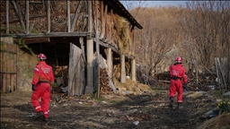 Srbija: Pripadnici specijalističkih timova za spasavanje pretražuju teren oko kuće ispred koje je nestala djevojčica