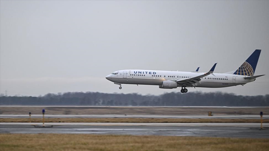 7 injured when United Airlines flight diverted to New York due to turbulence 7 injured when United Airlines flight diverted to New York due to turbulence