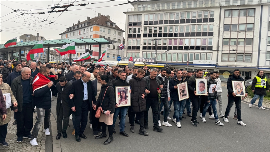 Protesters in Germany call for arrest of those involved in arson attack on Turkish-origin Bulgarian family