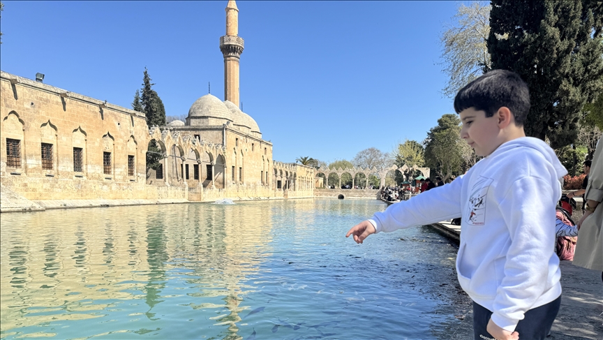 Li Şanliurfayê bi germbûna hewayê ra gel berê xwe da Gola Masiyan
