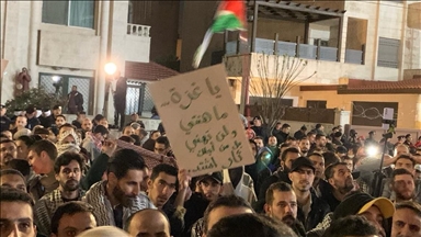 لليوم السادس.. أردنيون يتظاهرون قرب سفارة إسرائيل تضامنا مع غزة