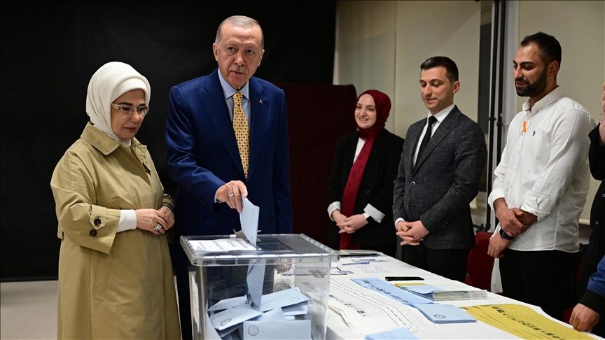 Локални избори во Туркије: Ердоган гласаше во истанбулски Ускудар