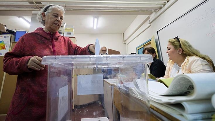 Vote count continues as margin remains tight in Türkiye's local elections