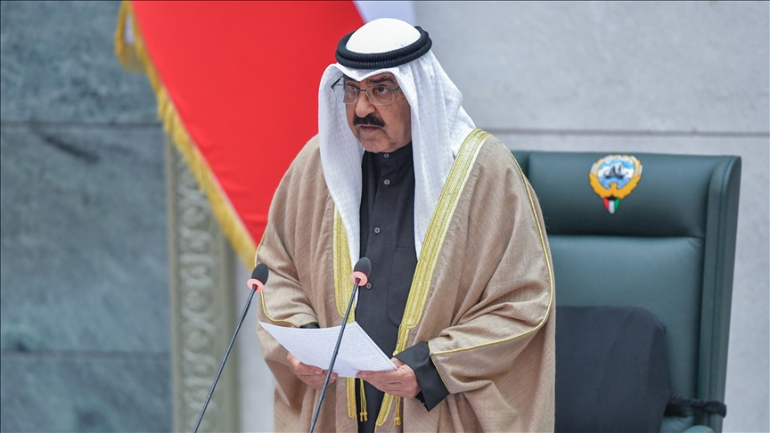 أمير الكويت يدعو إلى المشاركة في انتخابات البرلمان الخميس