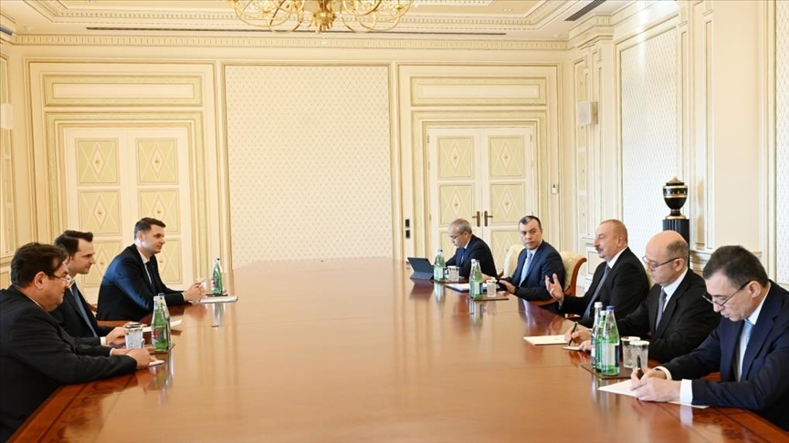 Президент Азербайджана принял министра энергетики Румынии