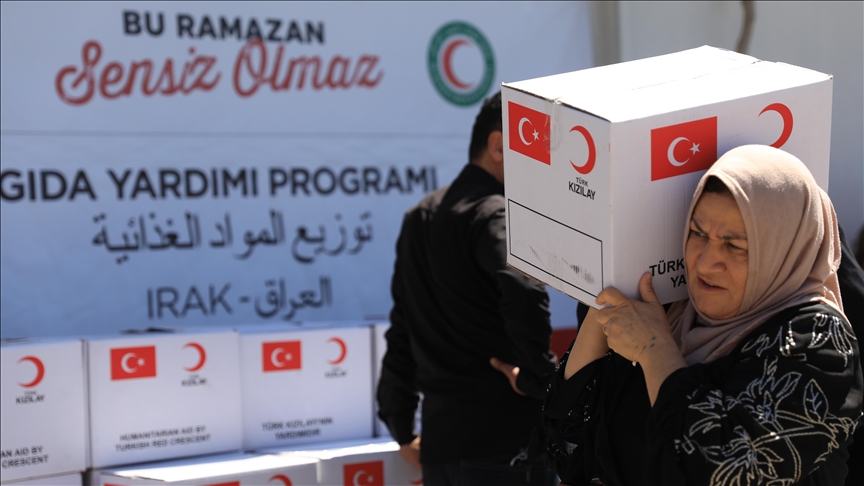 الهلال الأحمر التركي يقدم مساعدات رمضانية لمحتاجين في أربيل