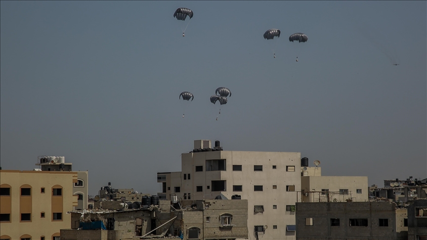 الإمارات تنفذ مع مصر الإنزال الجوي الـ21 لمساعدات غزة