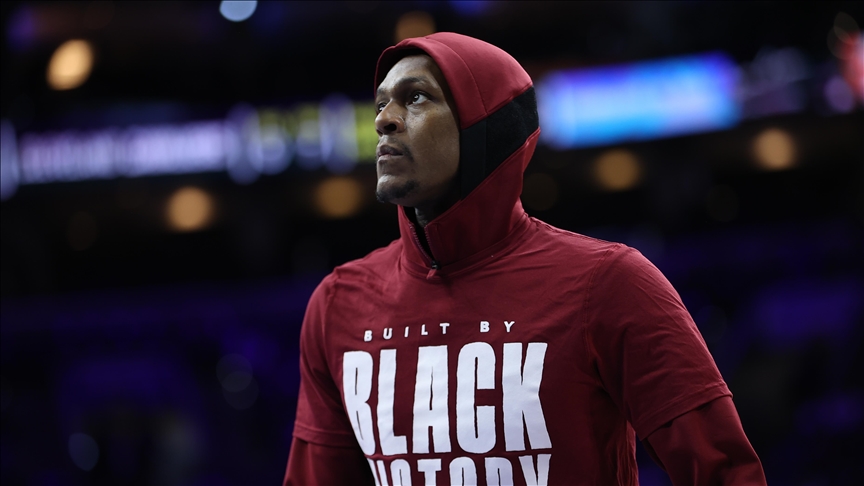 Rondo, 2-time NBA champion, announces retirement