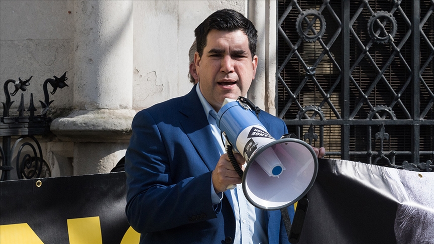 İngiliz milletvekili Burgon, Bakan Cameron'a Gazze'de dünkü saldırıda kullanılan silahları sordu