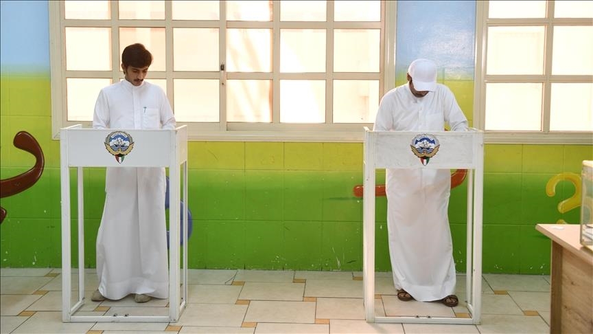 Kuwaitis vote in 1st parliamentary elections under new emir