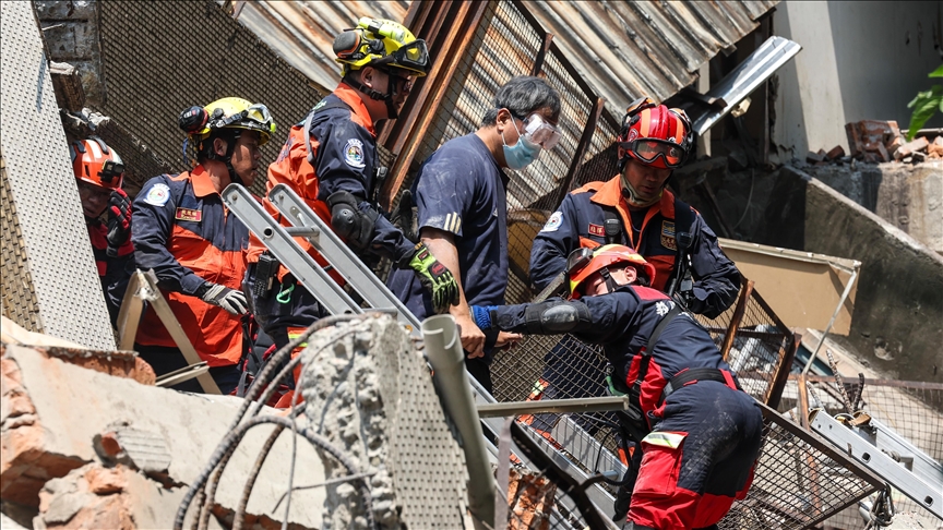 Tayvan'daki 7,4'lük depremde ölenlerin sayısı 10'a yükseldi