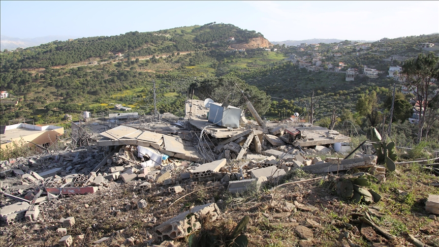İsrail'in Lübnan'ın güneyine düzenlediği hava saldırısında 5 kişi öldü